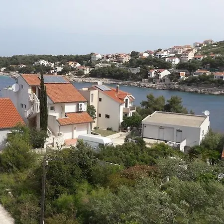 公寓 By The Sea Bilo, - 14601